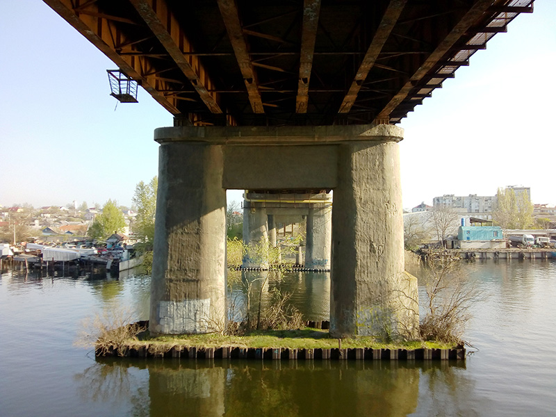 В Херсоне мост на Остров, страдающий от коррозии, давно нуждается в капремонте