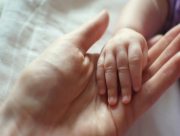 У Херсонській області в матері забрали п'ятимісячне немовля