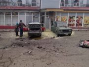 На Херсонщині росіяни скинули вибухівку на цивільну автівку з людиною
