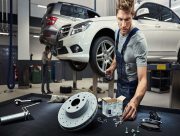 Як регулярний ремонт продовжує ресурс роботи автомобіля Mercedes