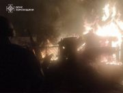 Російські обстріли спричинили пожежі в Херсоні: є загиблий (Фото)