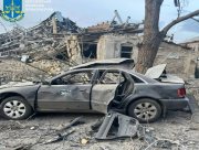 У Херсоні стався авіаудар: є поранені та руйнування