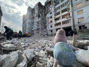 Росіяни атакували багатоповерхівку в Херсоні: двоє загиблих, шестеро постраждалих (Фото)