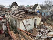 Поранені люди та знищений автомобіль: добові обстріли Херсонської області