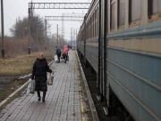 Російський обстріл пошкодив потяг і вокзал у Херсоні