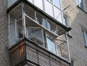 У Херсоні російські окупанти атакували чоловіка який стояв на балконі