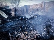 Херсон під ворожим вогнем: рятувальники ліквідували наслідки нічного обстрілу (Відео)