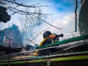 Внаслідок ворожих обстрілів у Херсоні виникли загоряння житлових будинків (ФОТО)