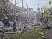 Росіяни вдарили з авіації по Центральному району Херсона (ВІДЕО)