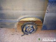 На Херсонщині поліцейський автомобіль підірвався на міні