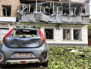 Росіяни вдарили трьома авіабомбами по центру Херсона