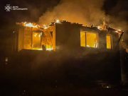 Пожежа в Херсоні: рятувальники під обстрілами (ФОТО)