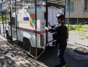 У Херсоні "ФЕНІКС" рятує людей із районів постійних атак