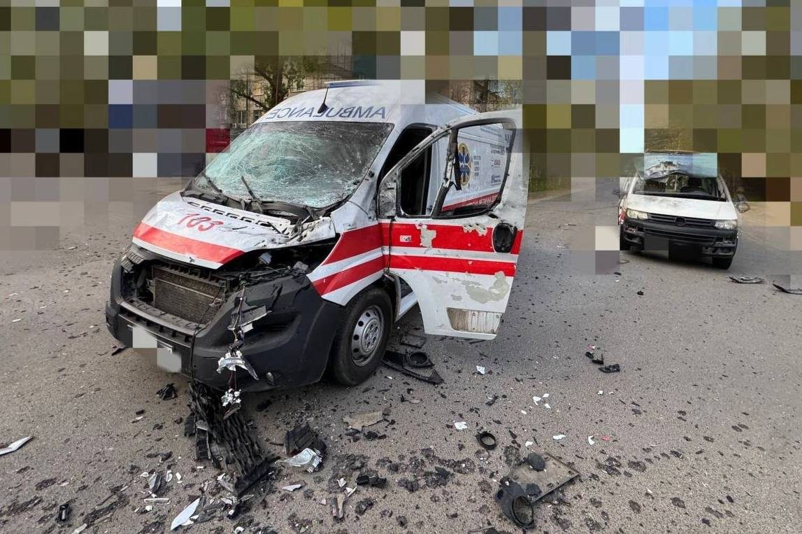 Повторна дронова атака у Херсоні: загинув чоловік, є поранені