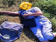 У Херсоні поліціянти врятували жінку, яка тривалий час перебувала під палючим сонцем
