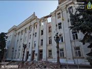 Херсон під ворожим вогнем: авіаудар та обстріли з дронів і артилерії (ВІДЕО)