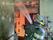Херсон: через атаку ворожого дрона загорівся житловий будинок (ФОТО)