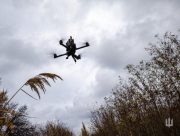 У передмісті Херсона внаслідок ворожої атаки постраждали двоє людей