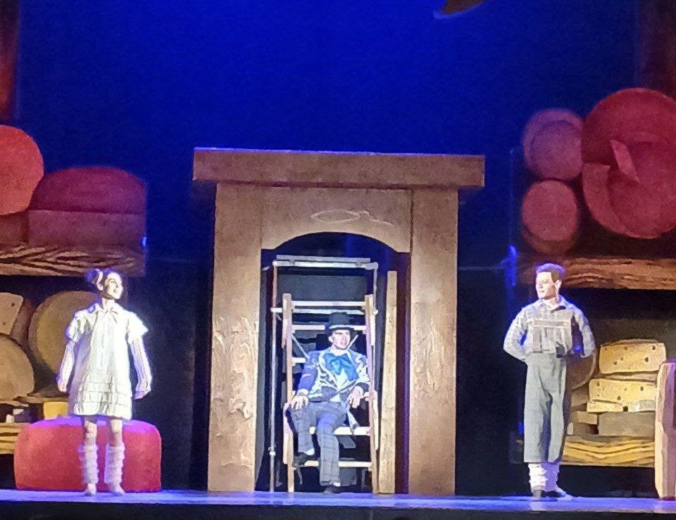 переселенці з Херсонщини, відвідали вистави, в Одеському театрі юного глядача