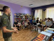 У Херсоні діти спілкувалися з військовими про загрози інформаційної війни