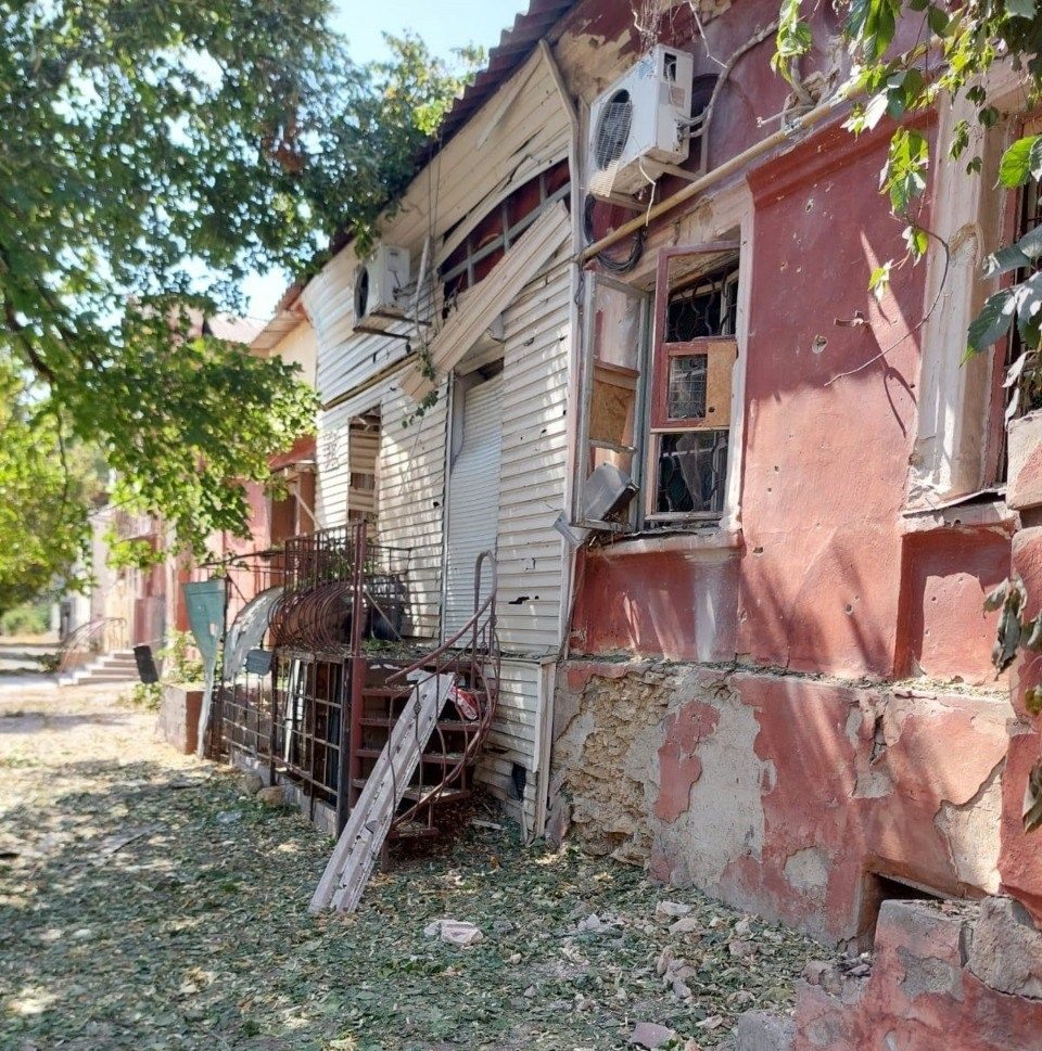 Російські, війська, продовжують, обстрілювати, Херсонщину, загиблий, семеро, поранених, гатили, артилерії, застосовували, безпілотники, типу FPV,  серед, постраждалих, співробітник, поліції