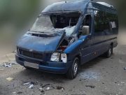 Російський дрон атакував автобус у Херсоні: постраждав водій