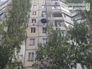 Російський снаряд влучив в квартиру у Херсоні. Таврійський мікрорайон