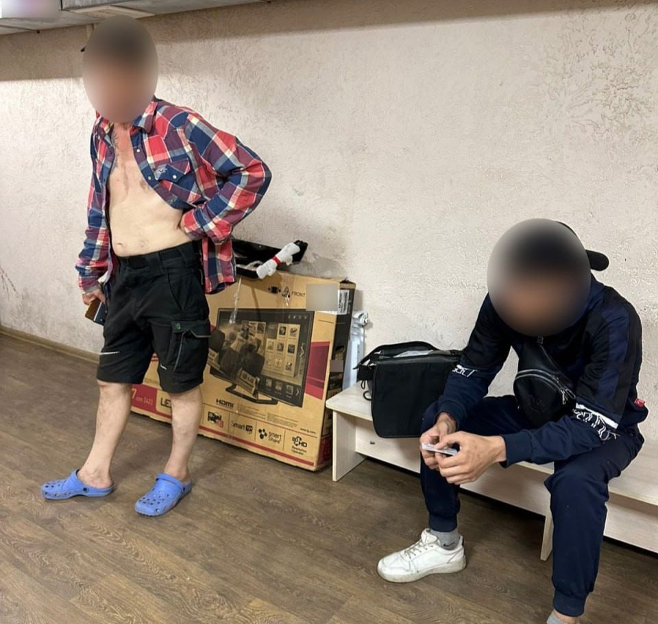 Херсонщині, патрульні, затримали, ймовірних, крадіїв, телевізора,  Херсон, правоохоронці, громадян, затримали, доставили, відділку, поліції