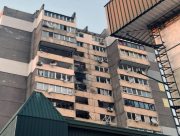 Російський дрон атакував житлову багатоповерхівку у Північному районі Херсона Російський дрон атакував житлову багатоповерхівку у Північному районі Херсона