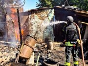 Ворог спричинив масштабні пожежі на Херсонщині: рятувальники працювали під обстрілами (ФОТО) Ворог спричинив масштабні пожежі на Херсонщині: рятувальники працювали під обстрілами (ФОТО)