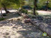 Російські війська обстріляли центр Херсона, пошкоджено медзаклад