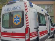 Російський дрон влучив в автомобіль у центрі Херсона: загинула жінка