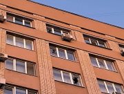 У Херсоні російські війська обстріляли будівлю суду У Херсоні російські війська обстріляли будівлю суду