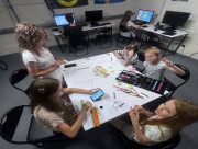 Юні херсонці навчаються цифровій грамотності в межах проєкту Active Kids Kherson Юні херсонці навчаються цифровій грамотності в межах проєкту Active Kids Kherson