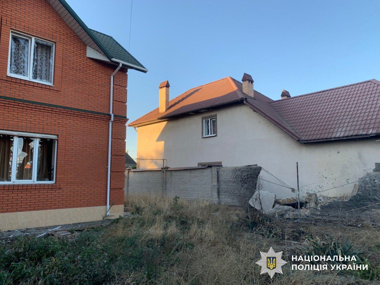 Двоє жителів Антонівки постраждали через атаку російського дрона