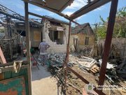 Обстріли Херсонщини: п'ятеро мирних жителів поранені, пошкоджені будинки та інфраструктура Обстріли Херсонщини: п'ятеро мирних жителів поранені, пошкоджені будинки та інфраструктура