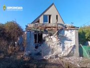 Російські війська бʼють з артилерії по житловим будинкам херсонців