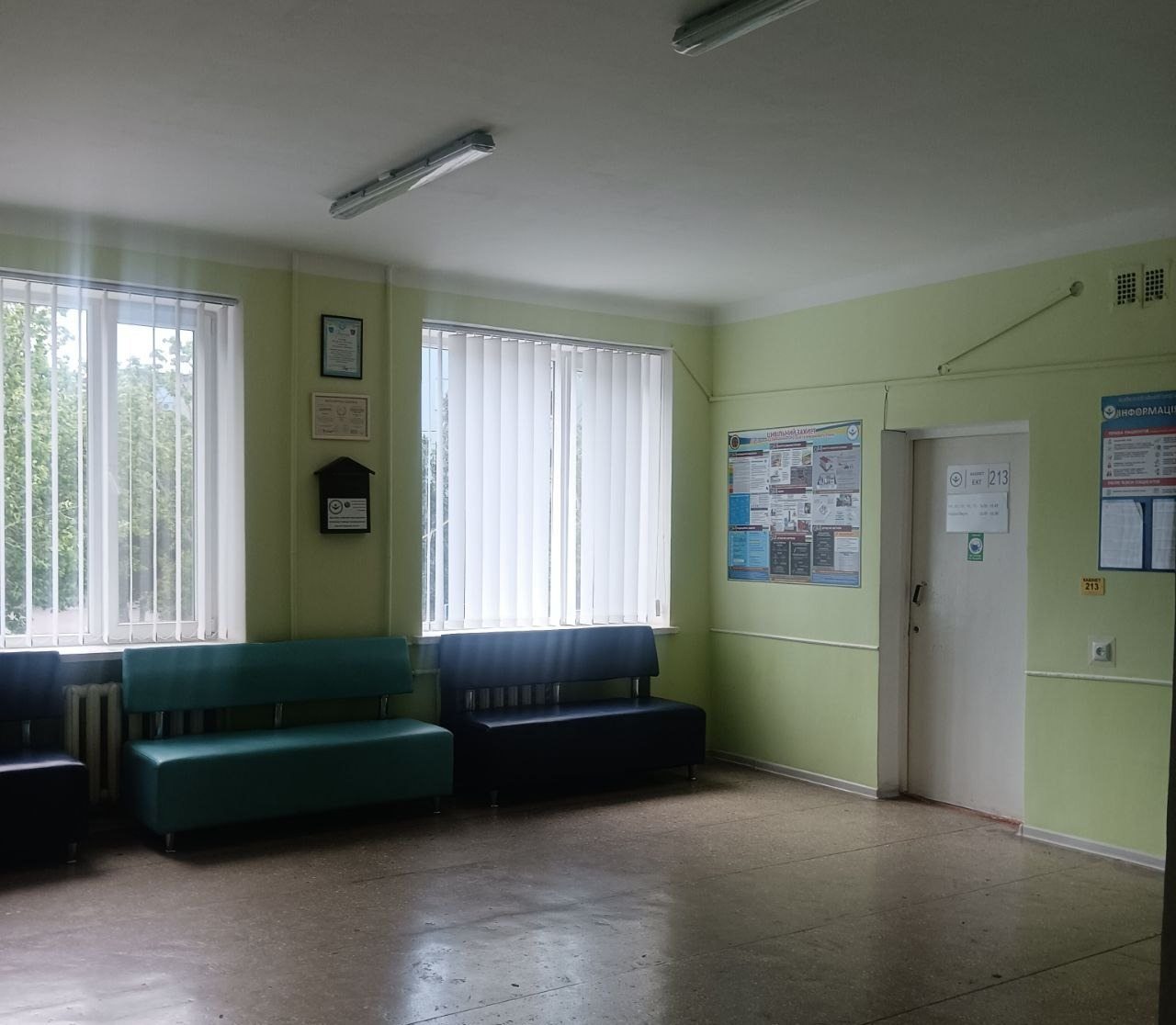 російські, війська, обстріляли, Корабельний, район, Херсона, херсонки, діагностували, мінно-вибухову, травму, перелом, правої, руки, Медики, оперативно, надали, постраждалій, необхідну, допомогу
