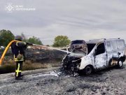 Пожежу легкового автомобіля у Калинівському ліквідували рятувальники