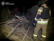 Росіяни обстріляли житловий сектор у Комишанах: згорів будинок