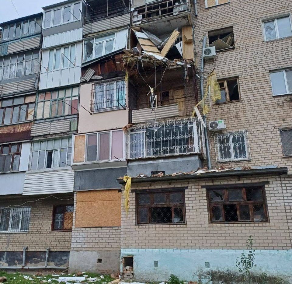 Російські, війська, атакували, житлові, квартали, Херсона, пошкоджено, будинки, інфраструктуру, Учора, ввечері, сьогодні, зранку, російські, військові, завдали, кілька, ударів, житлових, кварталах, центральній, частині, Херсона