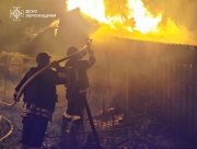 Рятувальники Херсонщини загасили пожежу в господарській споруді