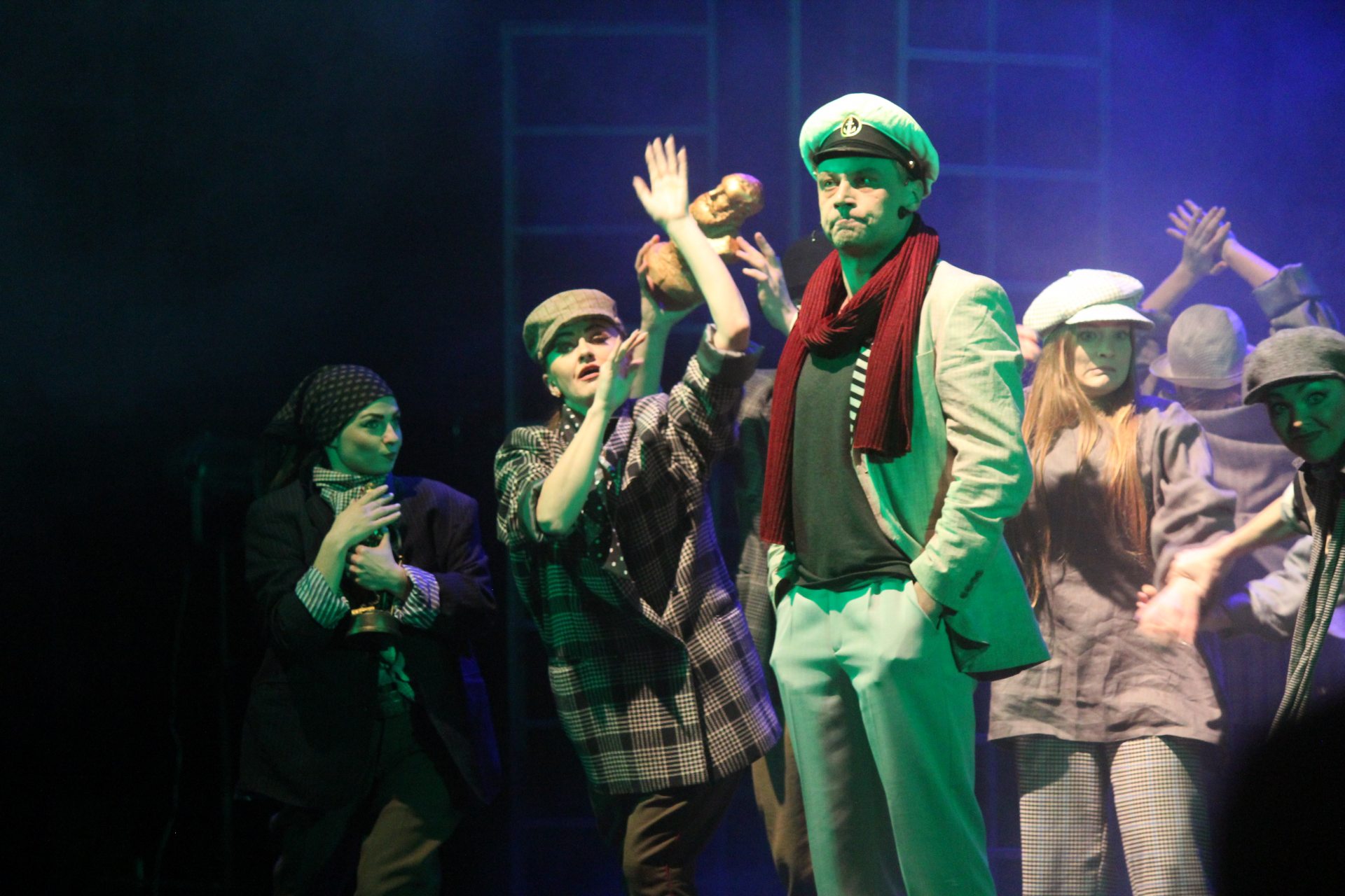 Херсон, діаманти,театр