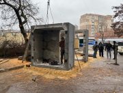 У Херсоні встановили ще одне мобільне укриття для мешканців Таврійського мікрорайону