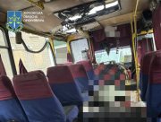 Вдруге за день у Херсоні російські терористи обстріляли маршрутку з цивільними