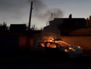 У Херсоні російські військові скинули боєприпас на цивільну автівку з людьми