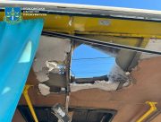 Дрон скинув вибухівку на маршрутку з людьми у Херсоні