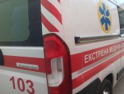 Під час ранкового обстрілу Херсона поранено місцеву жительку
