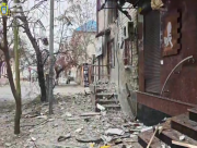 Російські обстріли продовжуються: ще одна квартира знищена в центрі Херсона (ВІДЕО)
