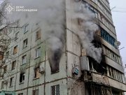 Після ворожого артобстрілу рятувальники ліквідували пожежу в Херсоні